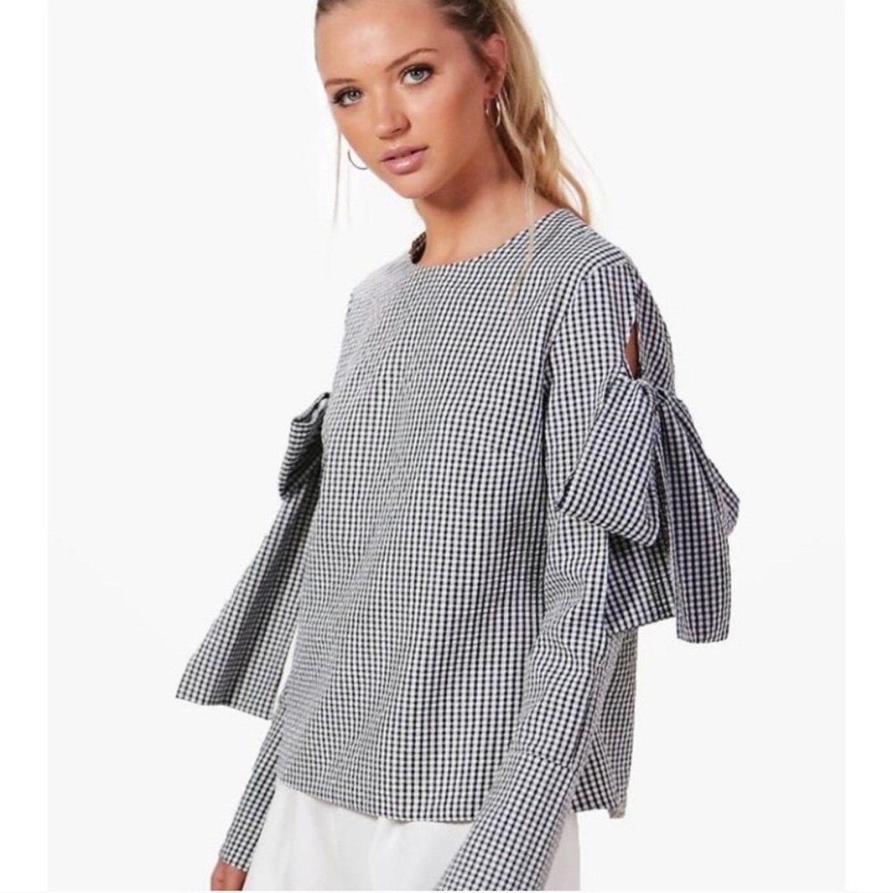 Black white pique blouse with fun sleeve ties
